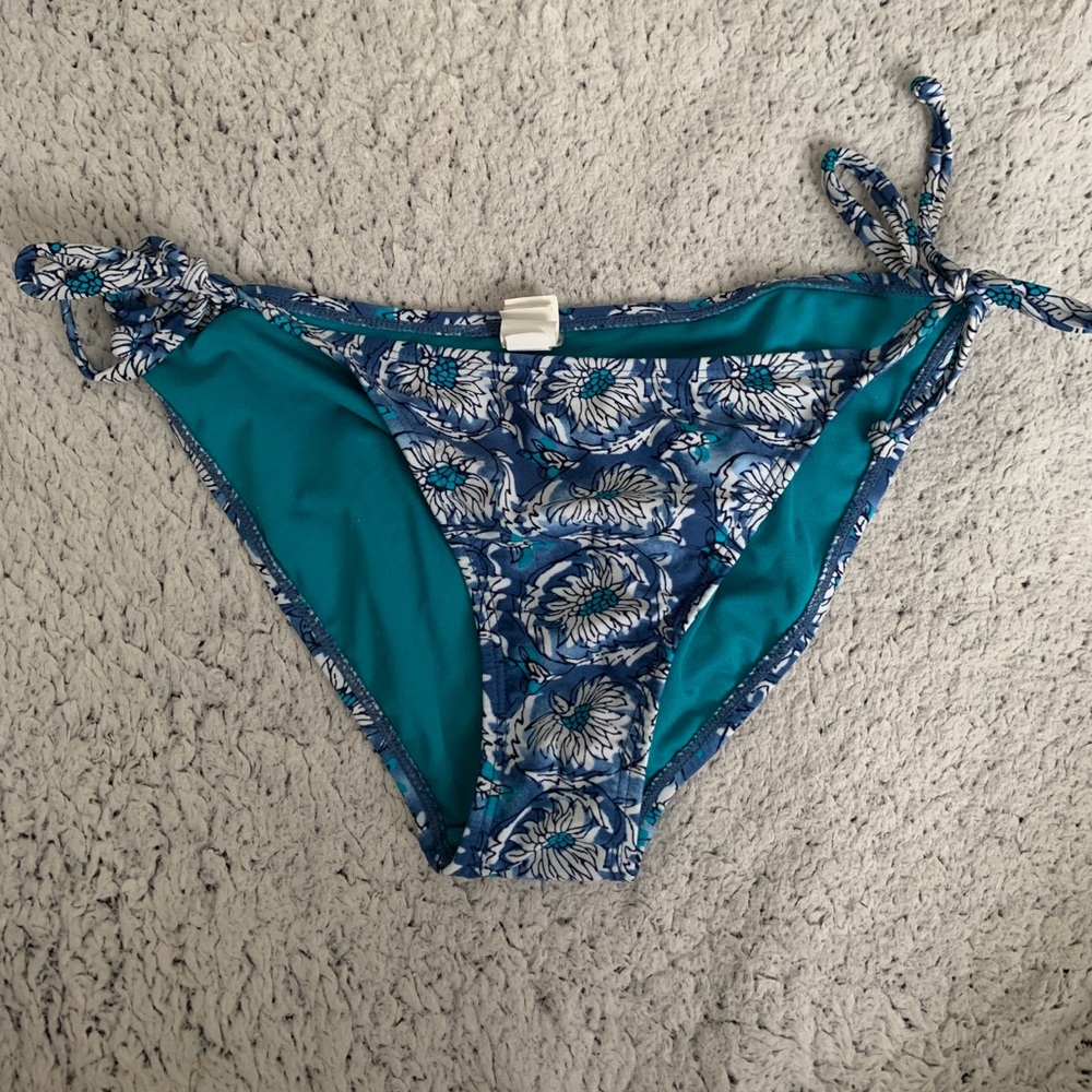 Medium Floral Old Navy Bathing Suit Bottoms